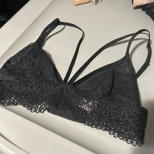 EUC Victoria’s Secret lace bralette